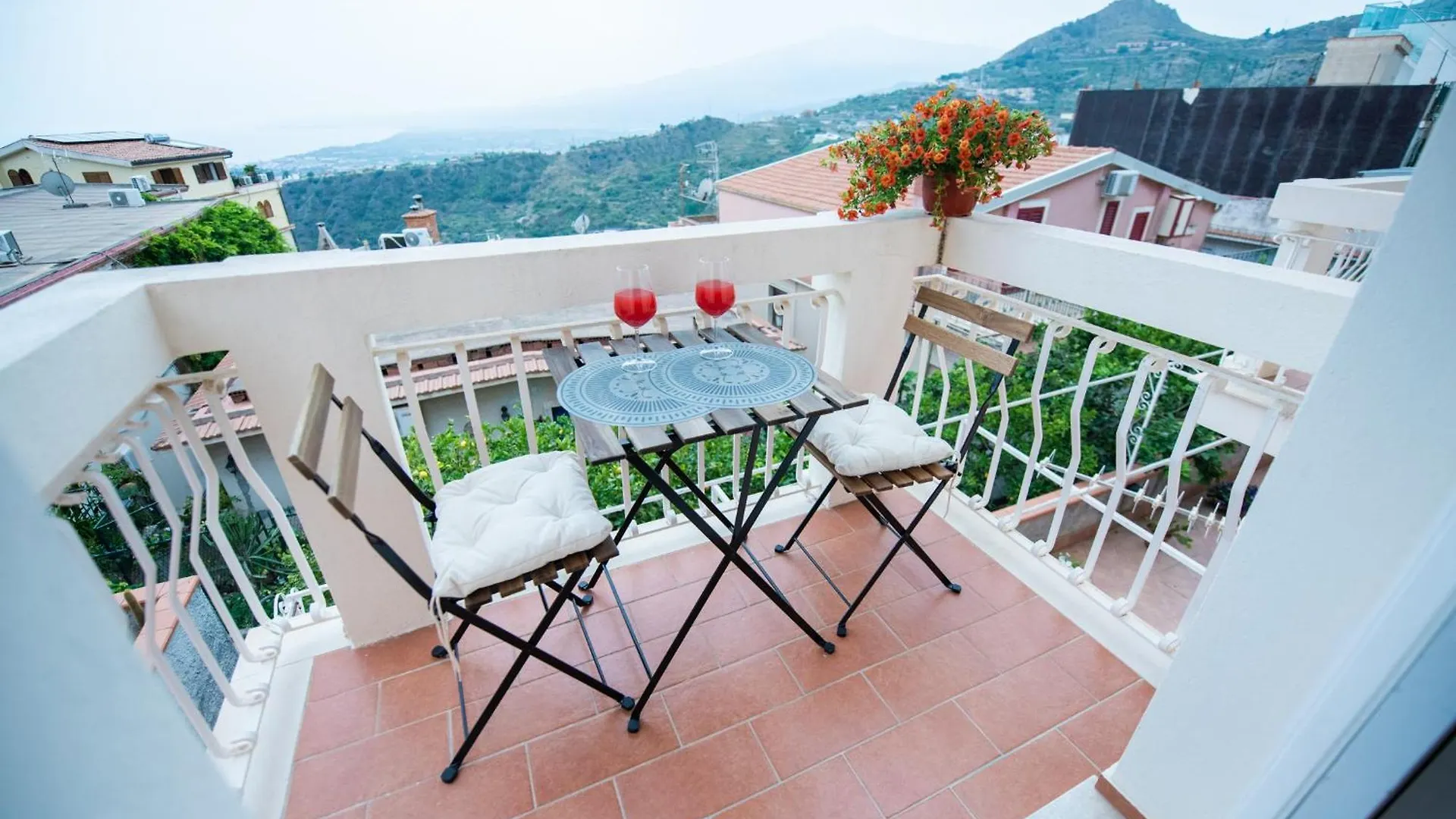 Villa Clara Suites Taormina 0*,